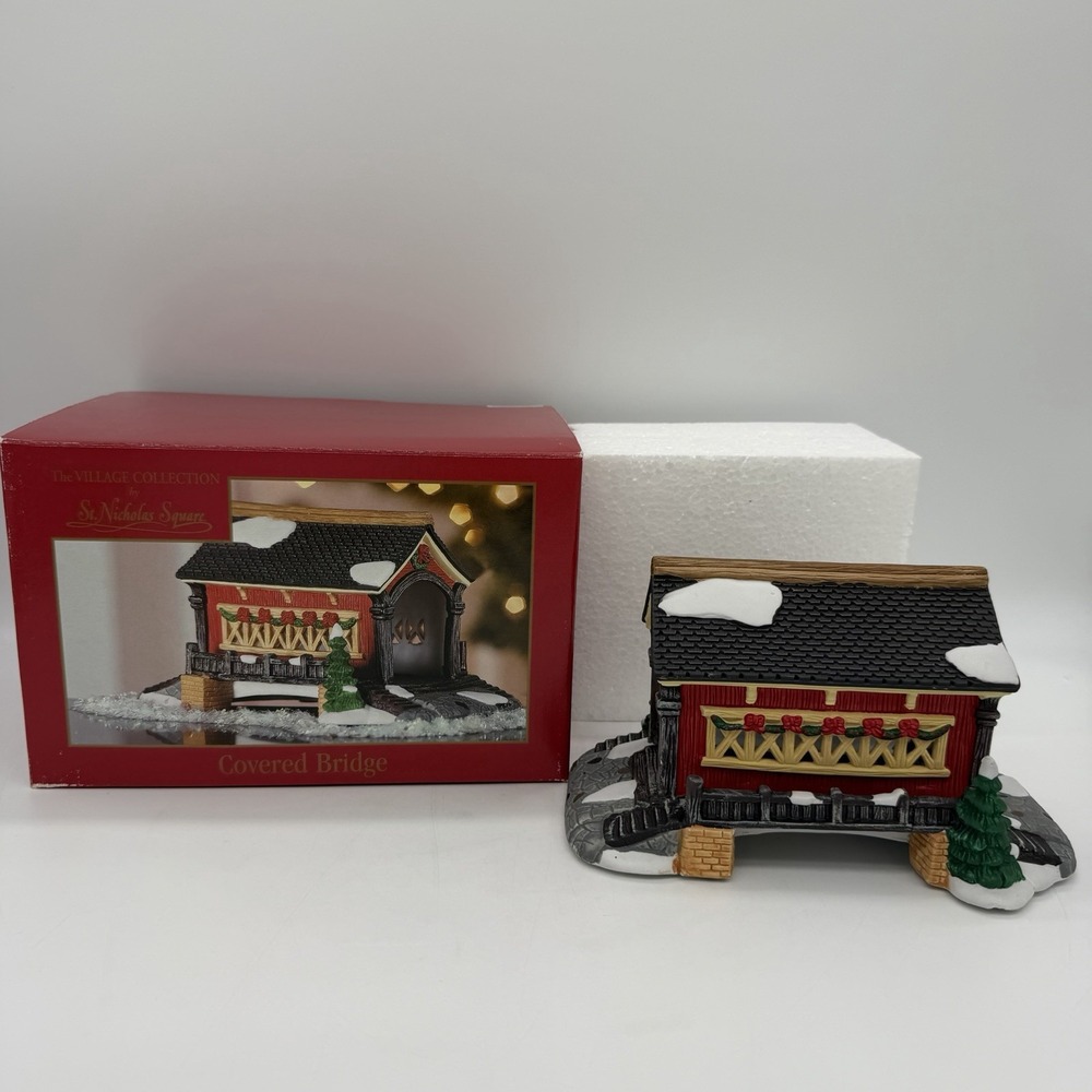 1997 St. Nicholas Square The Village Collection Town Square Covered Bridge + Box